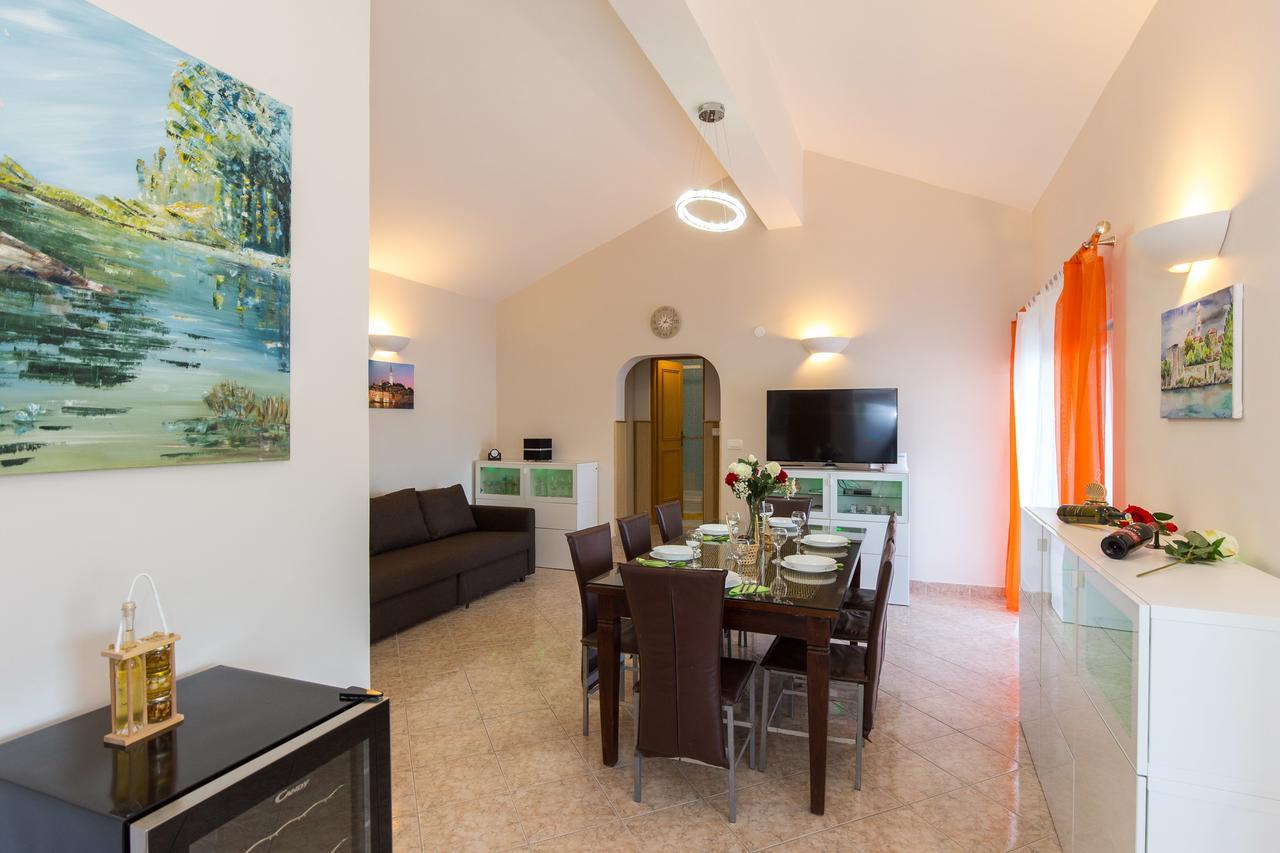 Apartments Tamaris Čižići Exterior foto