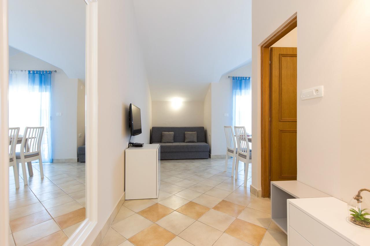 Apartments Tamaris Čižići Exterior foto